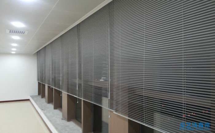 辦公室窗簾效果圖,辦公室窗簾選擇有什么技巧 百葉簾