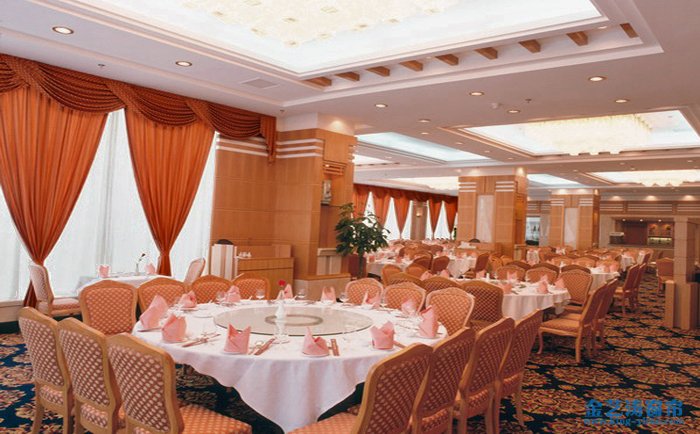 窗簾都有哪些款式?金藝濤窗簾網為你介紹 布簾