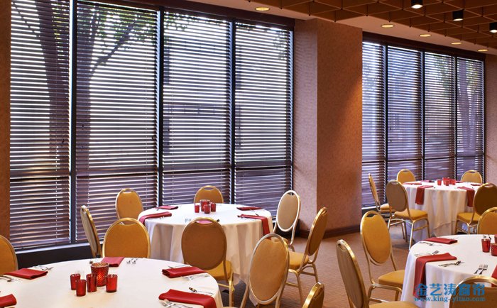 實木百葉窗簾多少錢?家里安裝它好不好? 百葉簾