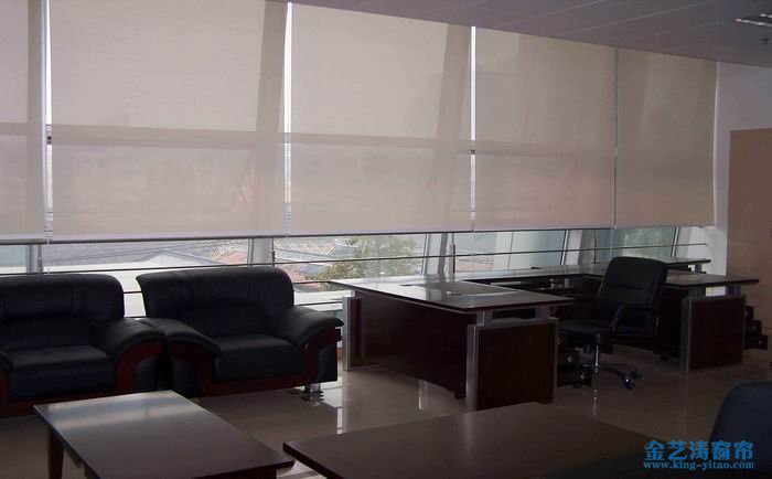 卷簾窗簾價格各異 金藝濤窗簾網傳授卷簾窗簾清洗術 卷簾